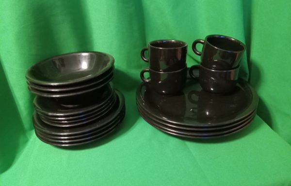 4-Place Setting, Black