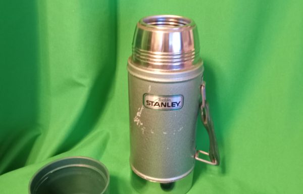 Stanley Aladdin Thermos 24 Oz Wide Mouth A-1350B With Cup